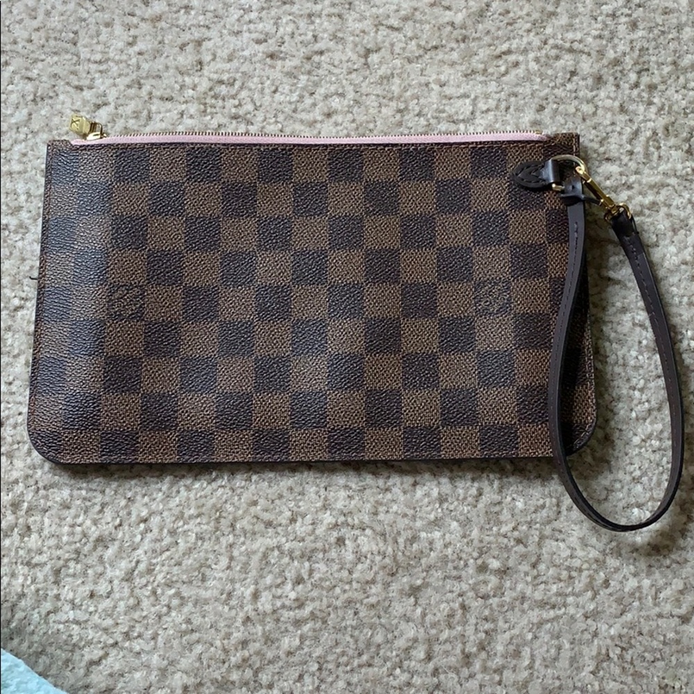 Louis Vuitton neverfull pouch SOLD